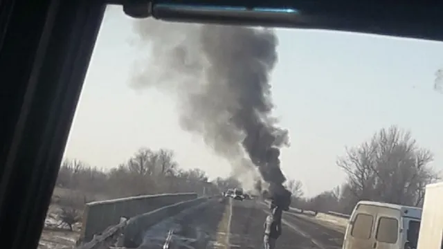 На участке автодороги «Астрахань – Волгоград» потушили загоревшийся грузовик