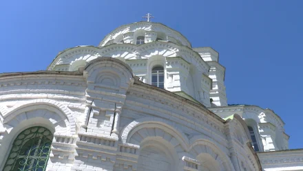 В Астрахани продолжается реставрация собора Святого князя Владимира