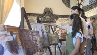 В Астрахани открылась выставка "Русская духовная живопись"