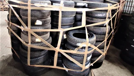 В Астрахани таможенники изъяли немаркированные шины на 279 тысяч рублей