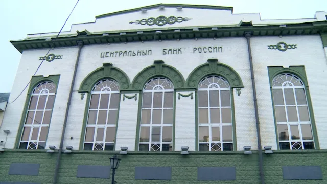 Астраханцев приглашают оценить безопасность финансовых услуг