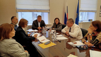 Вице-губернатор Денис Афанасьев ответил на вопросы астраханцев