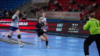 «Астраханочка» уступила дома тольяттинской «Ладе»