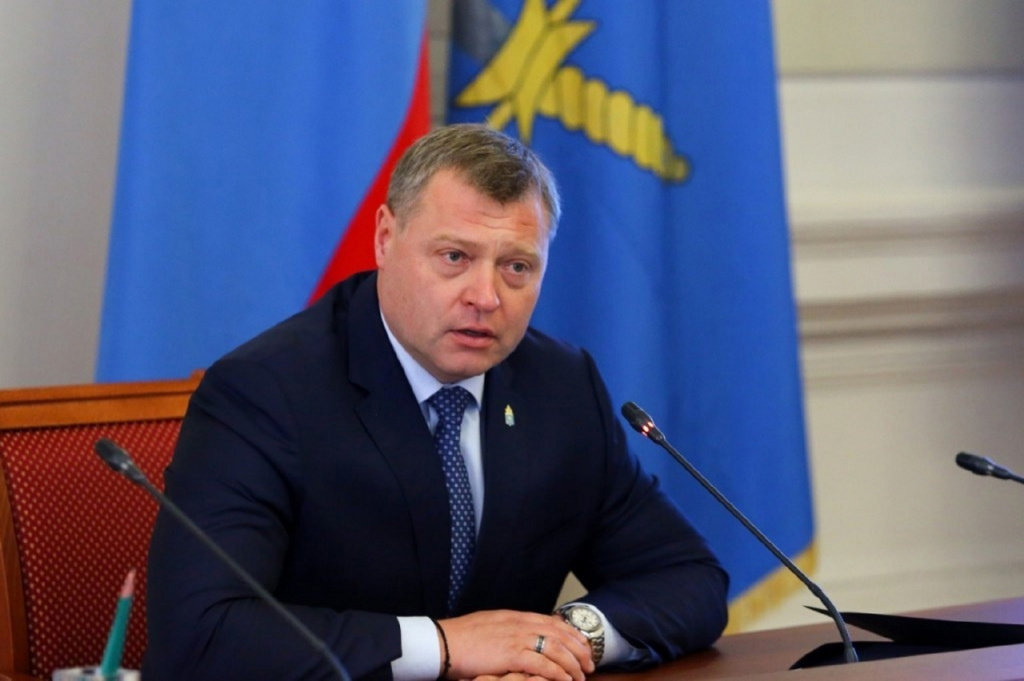 Астраханский губернатор поздравил медработников с профессиональным праздником