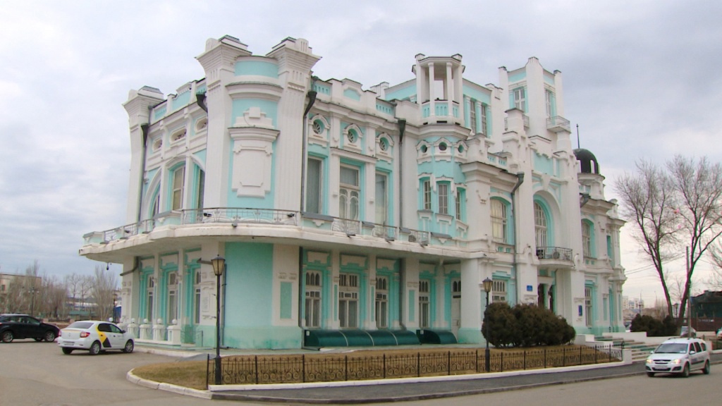 В Астраханской области сняли ограничения на число гостей в ЗАГСах  