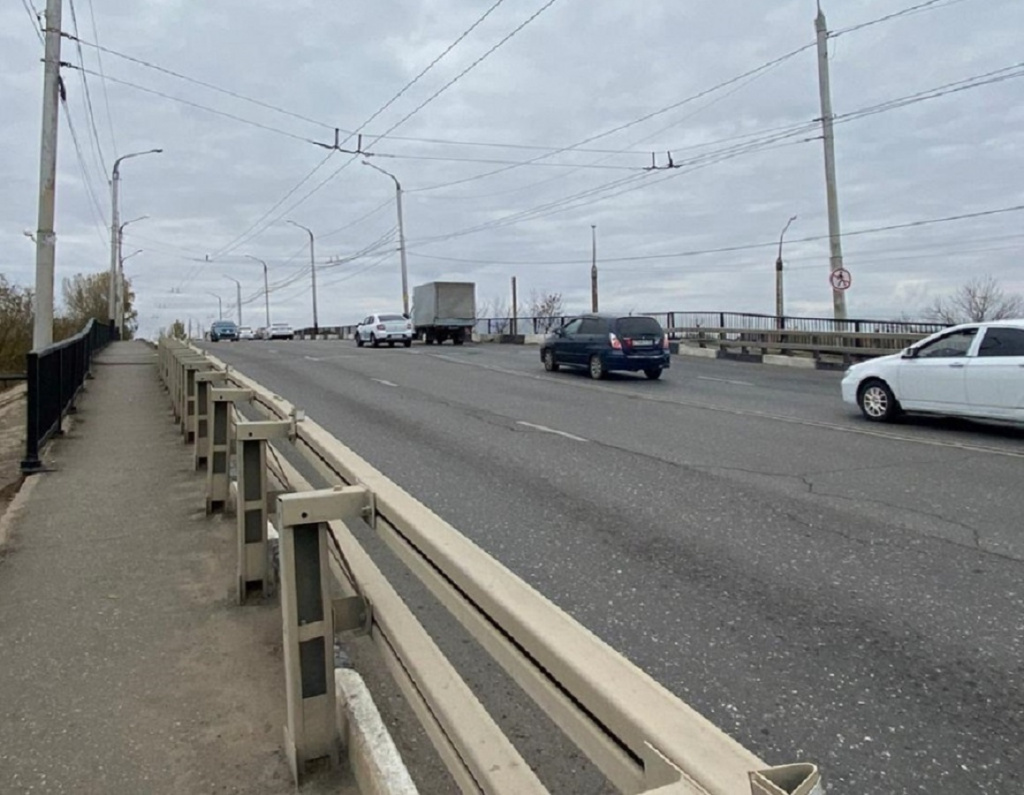 В Астрахани на Аэропортовском мосту ограничат скоростной режим