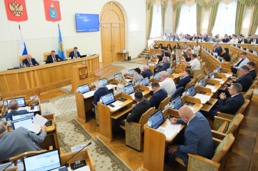 Астраханские парламентарии предложили принудительно лечить родителей от алкоголизма