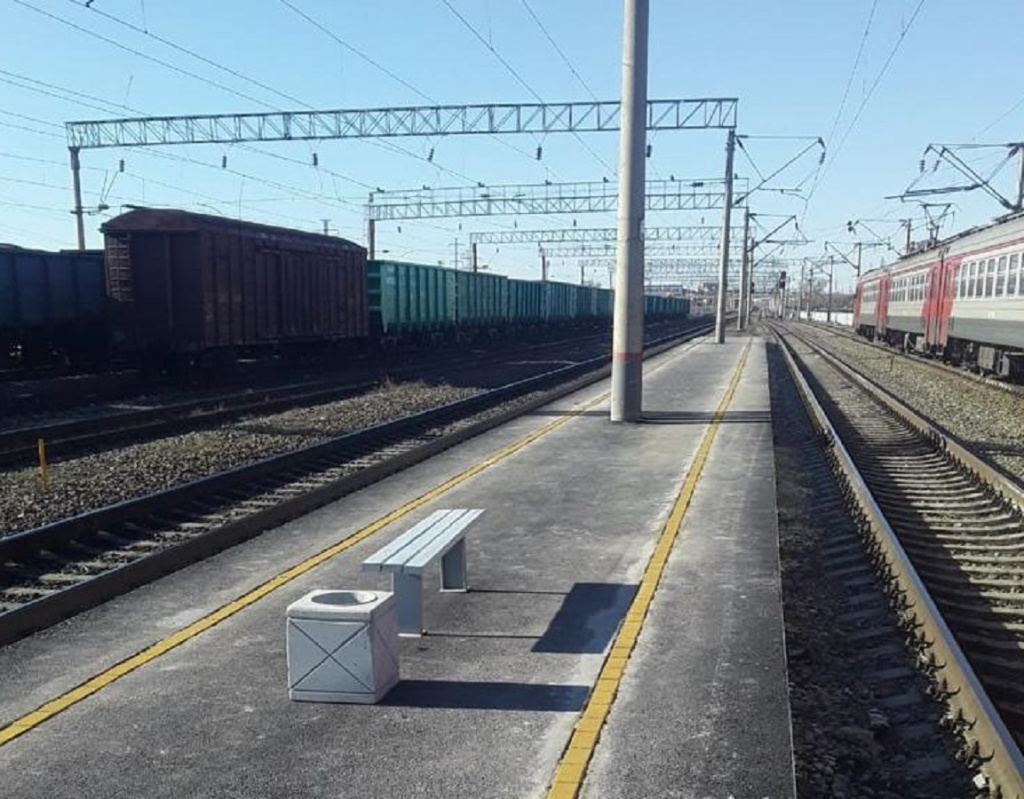 В Астрахани отремонтировали пассажирскую платформу на станции «Кутум»