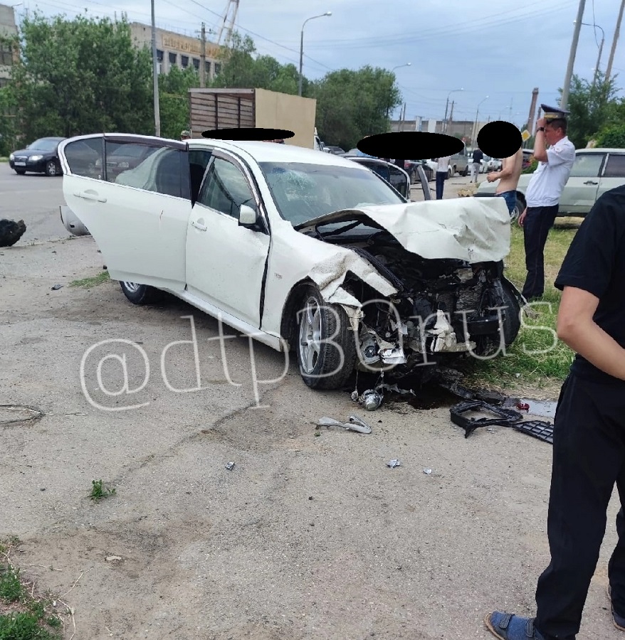 В Астрахани ДТП на улице Адмирала Нахимова пострадали 2 человека