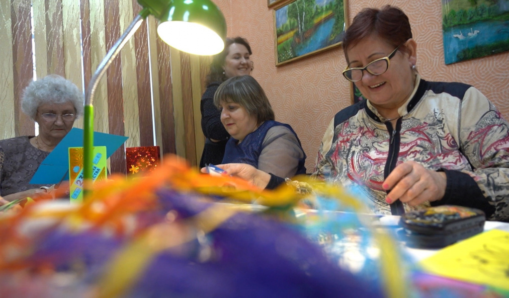 В Астрахани центре соцобслуживания пожилых людей и инвалидов проводятся мастер-классы