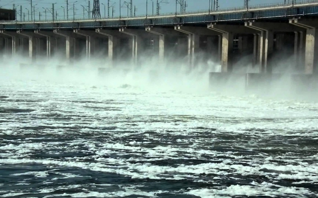 Росводресурсы оставили сбросы с Волжской ГЭС на прежнем уровне