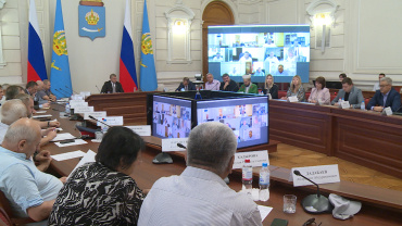 В Астрахани обсудили меры по сохранению мира между нациями и религиями