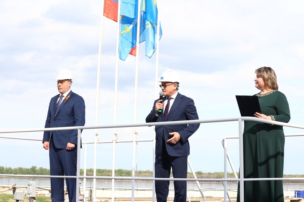 многочерпаковый земснаряд проект 3409. завод лотос мультик астраханская область. судостроительный завод. день судостроителя в астрахани. 3409 земснаряд.