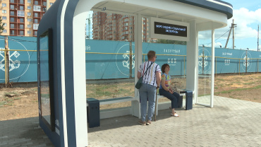 На улицах Астрахани появились новые остановочные комплексы