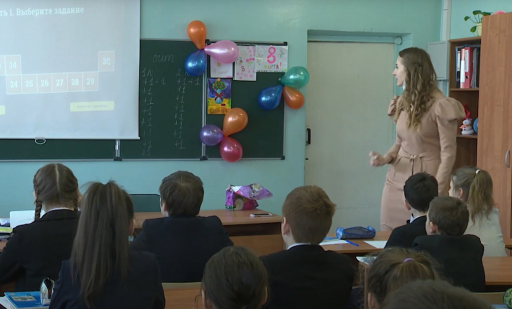 Астраханцы приняли участие в акции «Спасибо, учитель!» 