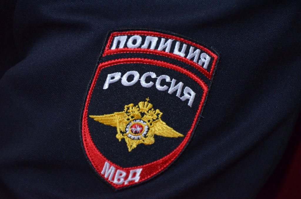 В Астрахани завели дело на мужчину за нападение на полицейского