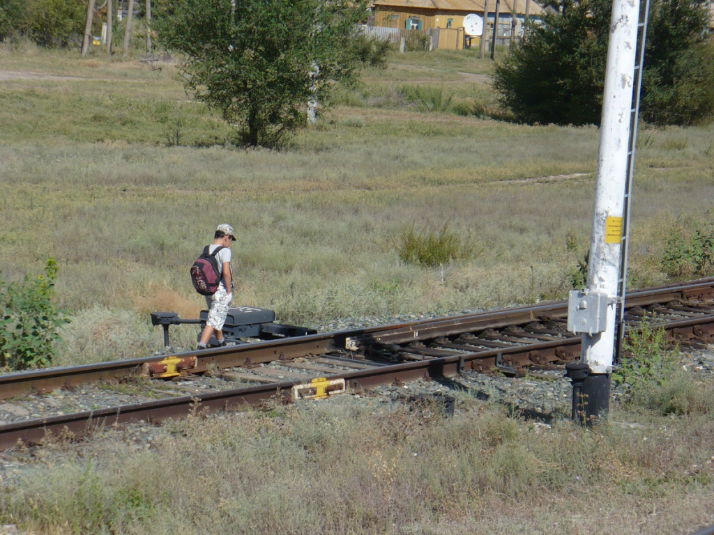 На железной дороге в Астраханской области участились случаи вандализма