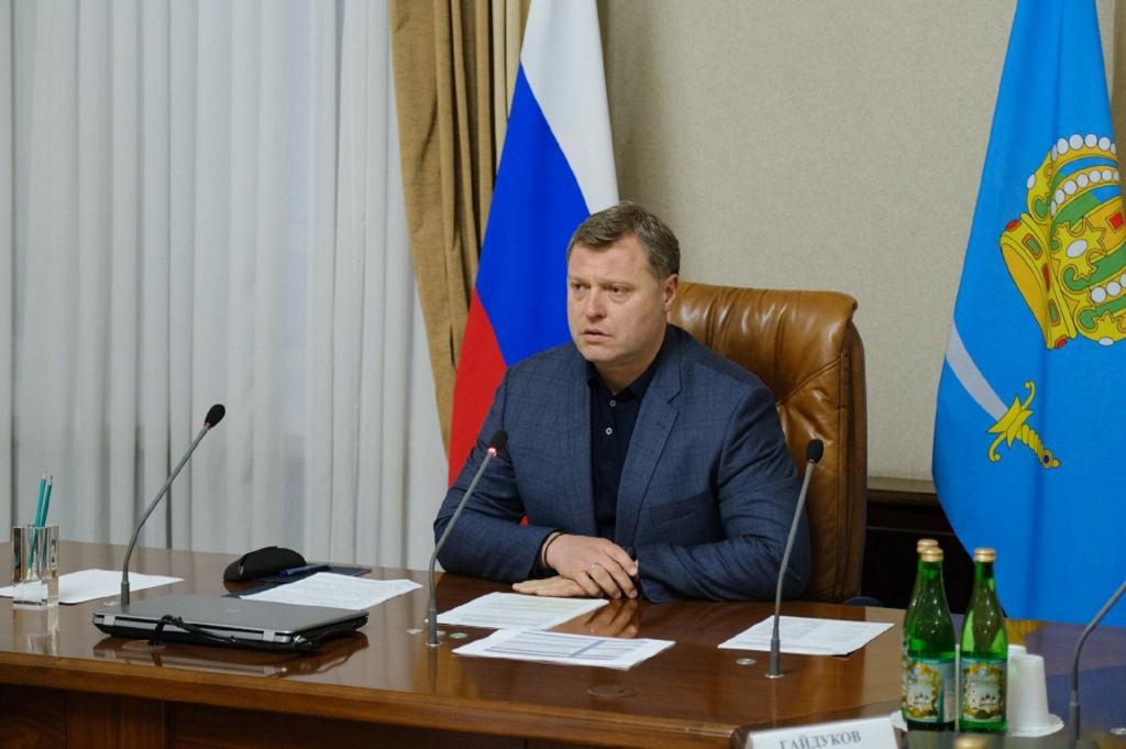 Игорь Бабушкин поздравил жителей Астраханской области с Днём России
