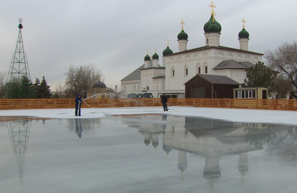 На катке в Астраханском Кремле смогут кататься до 120 человек одновременно