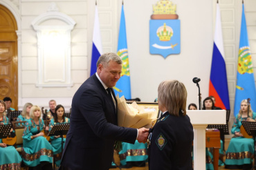 Губернатор Игорь Бабушкин наградил лучших пограничников Астраханской области