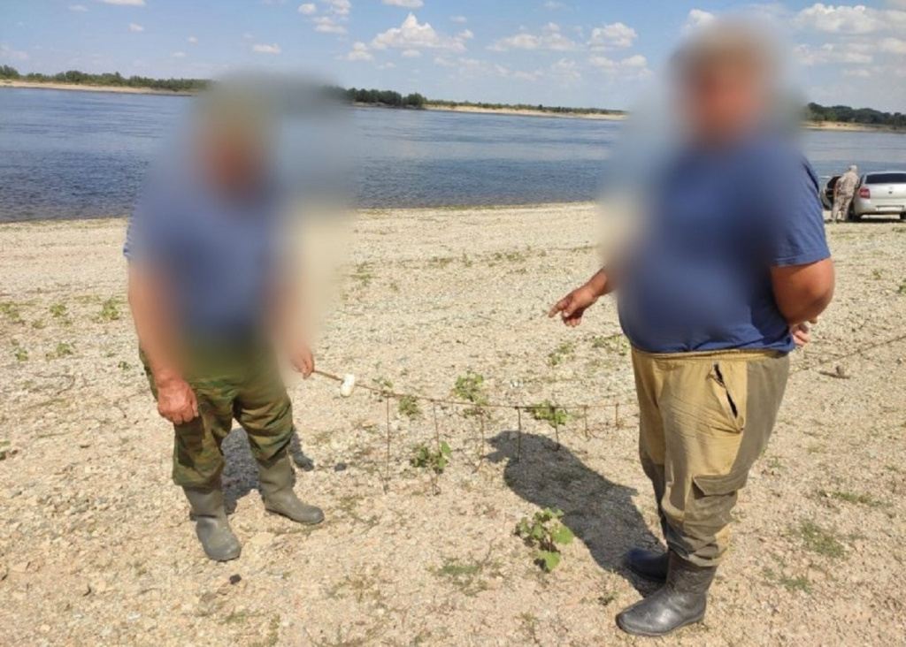 На севере Астраханской области задержали браконьеров с запрещёнными сетями