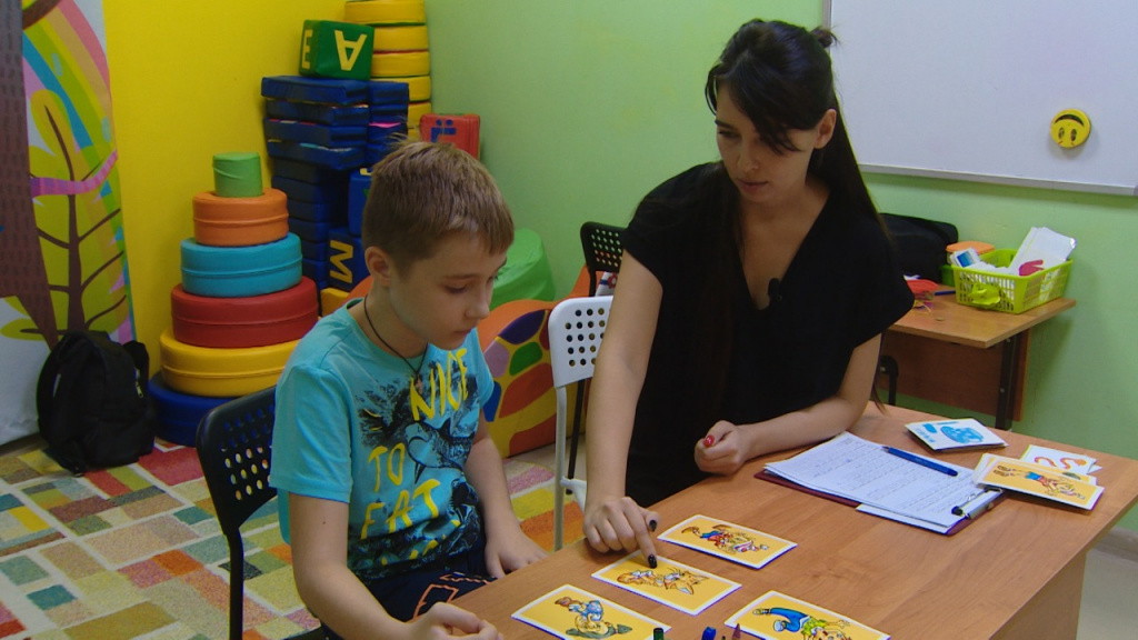 В Астрахани в школе №7 заработал ресурсный класс для детей-аутистов 