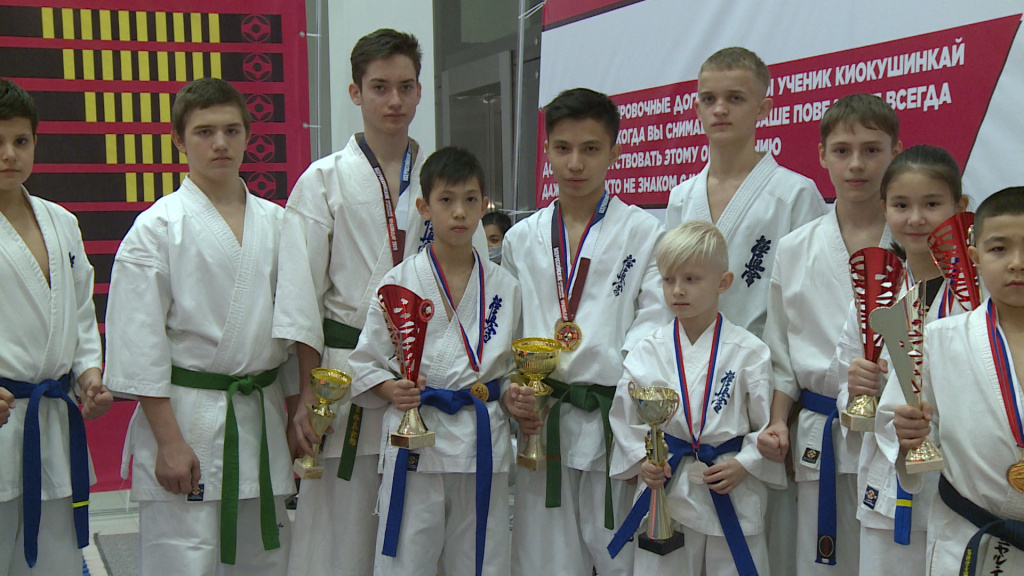 Астраханские каратисты привезли 16 медалей с турнира “Кубок Чёрного моря”