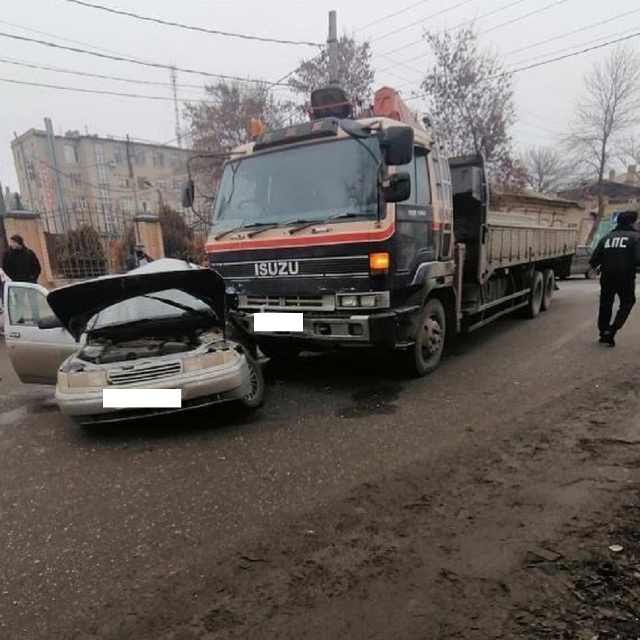 В Астрахани погиб 31-летний водитель после столкновения с грузовиком
