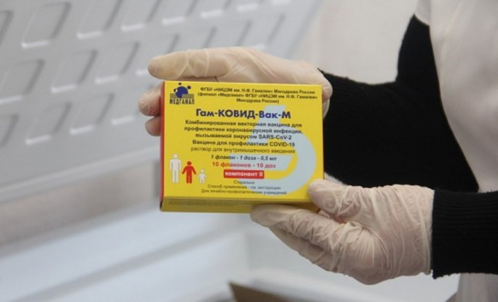 В Астрахани 363 подростка вакцинировались от коронавируса