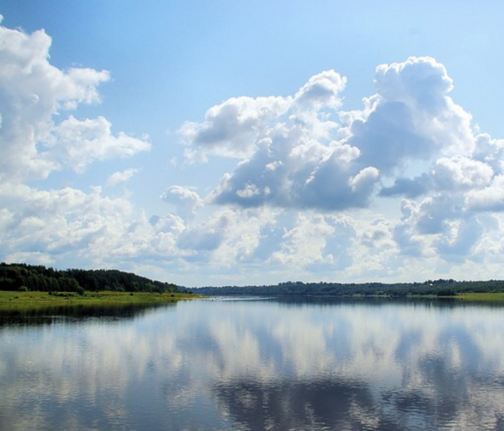 Жителям Астраханской области разрешено оформлять в собственность землю у водоёмов