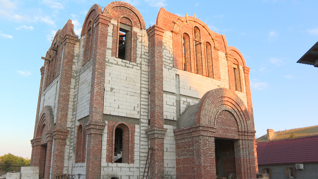 В Военном городке в Астрахани строится храм Георгия Победоносца