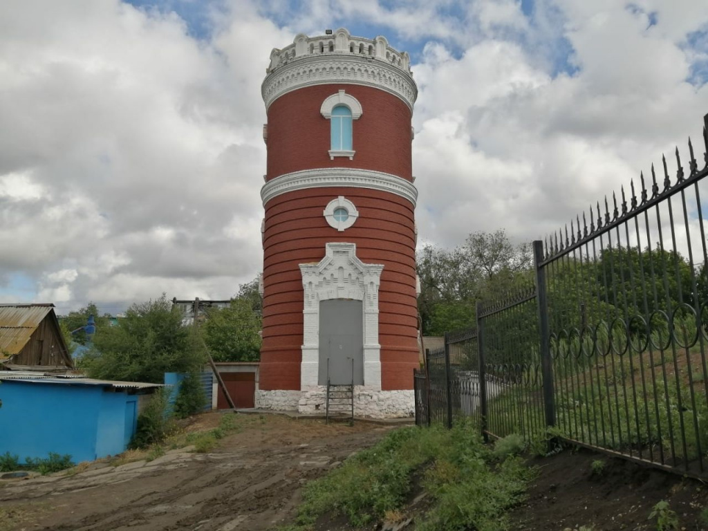 В Астрахани отремонтировали старинную водонапорную башню