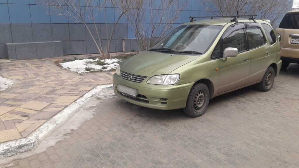 В Астрахани разыскали водителя, который сбил девочку на улице Соликамской