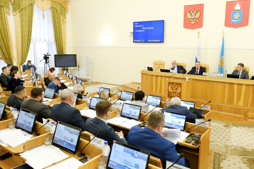 Облдума приняла бюджет Астраханской области на 2022 год во втором чтении