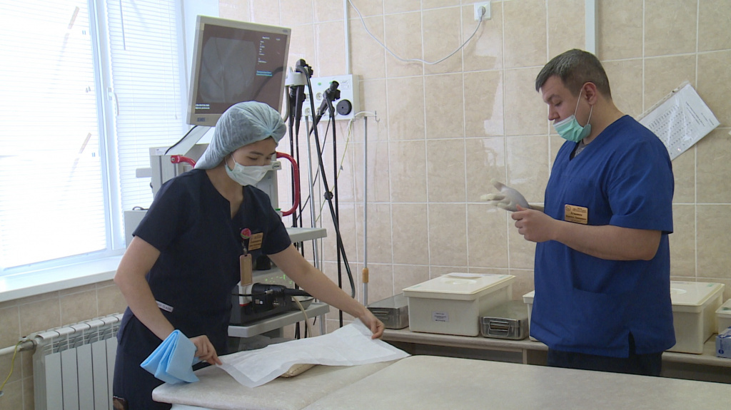 В Астрахани врачи рассказали, какие инородные предметы чаще всего проглатывают дети