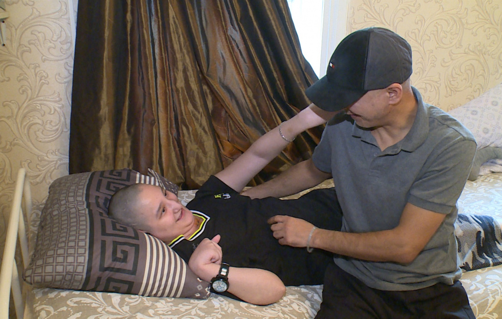 Астраханский детский омбудсмен помогла мальчику, получившему тяжёлую травму после ДТП