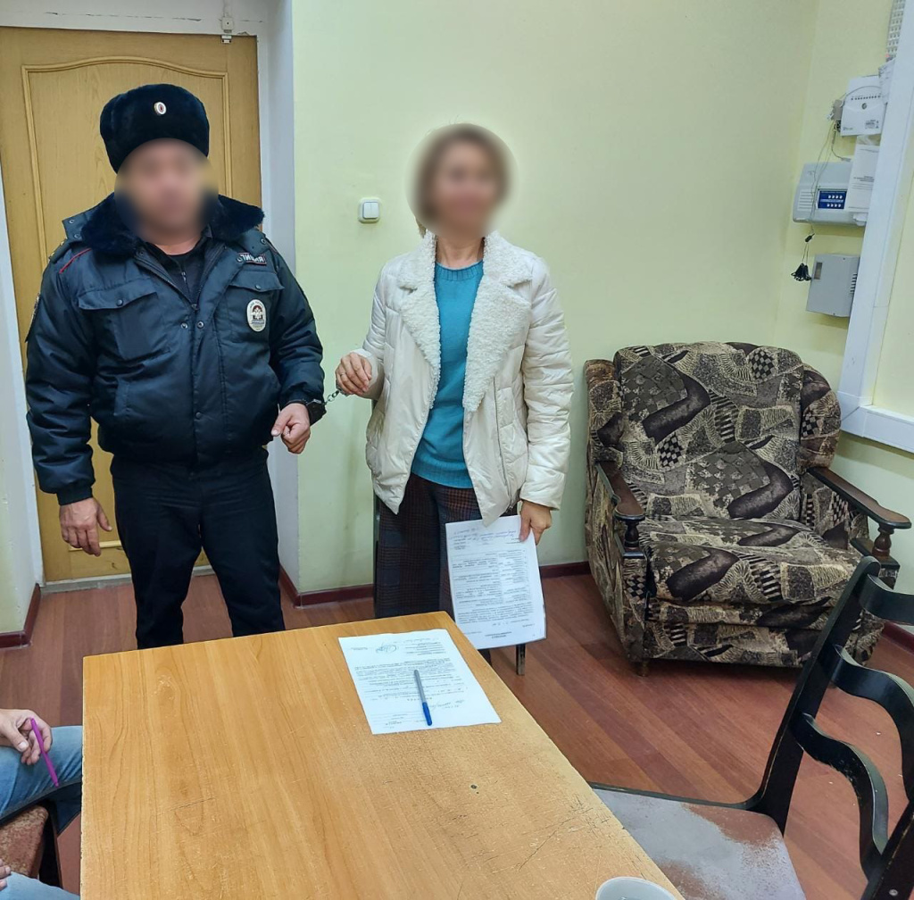 В Астраханской области главу сельсовета и её родственника оштрафовали за мошенничество