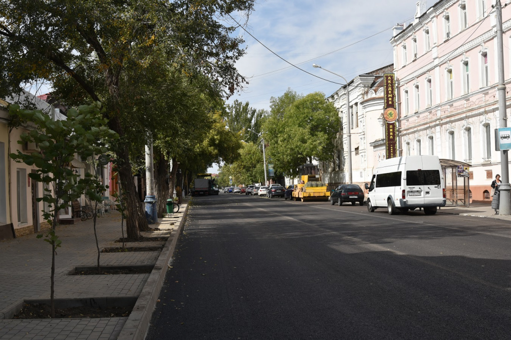В октябре завершат ремонт улицы Ленина в Астрахани
