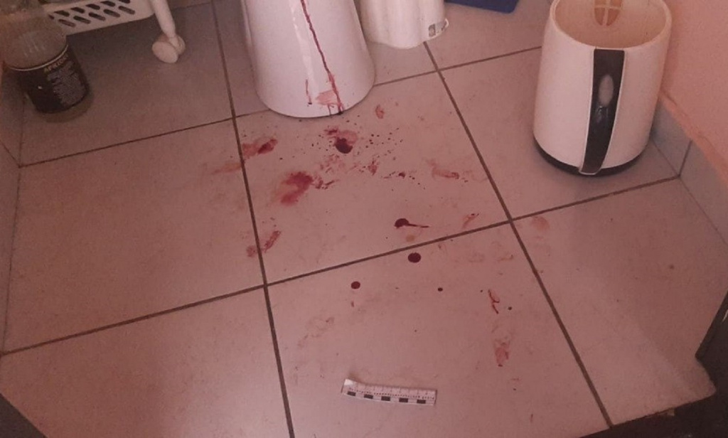 В Астрахани женщина напала с ножом на сожителя из-за ревности