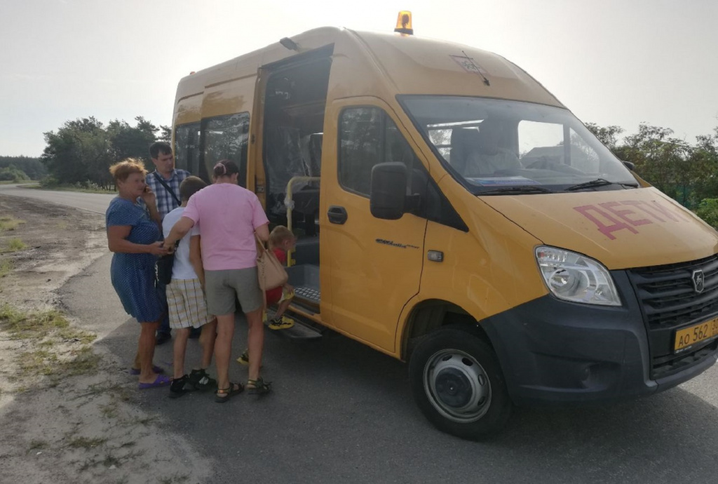 Астраханские автобусы, подаренные Кременскому району ЛНР, вышли на линию
