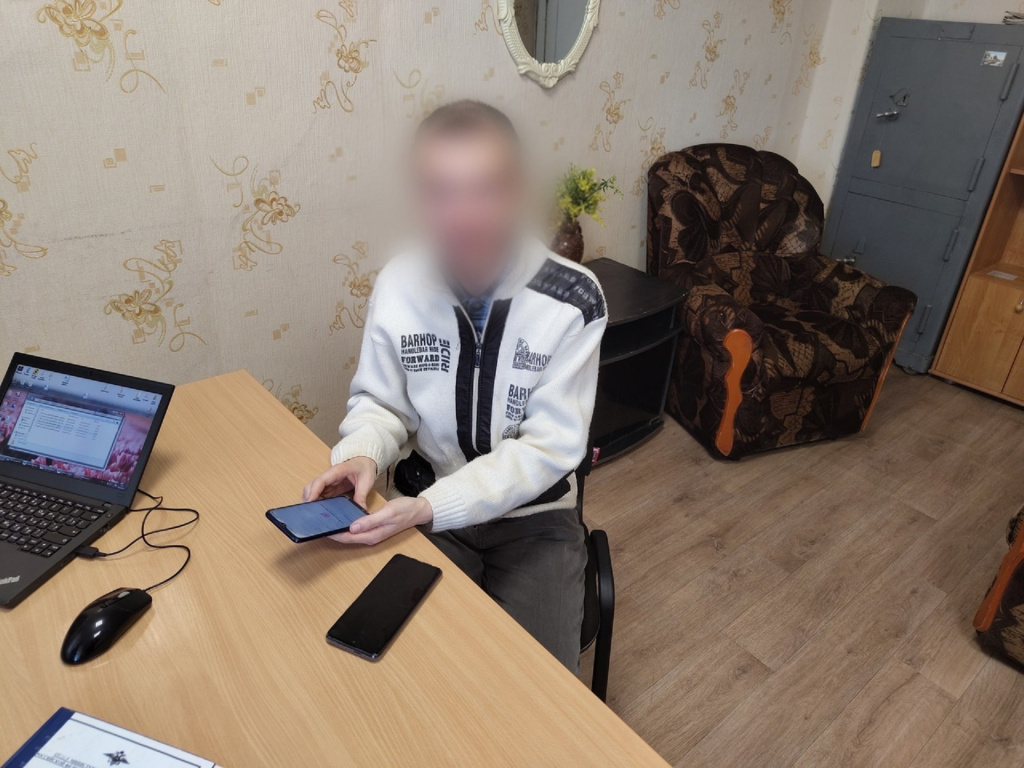 В Астраханской области задержали мужчину за тревожные посты в соцсети