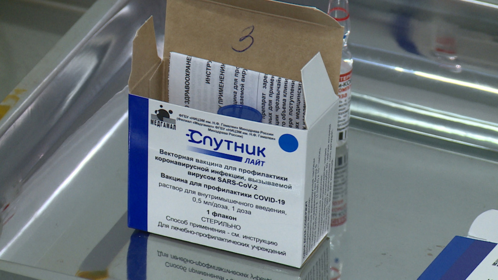 В Астрахани ввели обязательную вакцинацию для работников некоторых сфер
