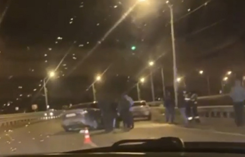 В Астрахани при столкновении автомобилей погиб 42-летний мужчина