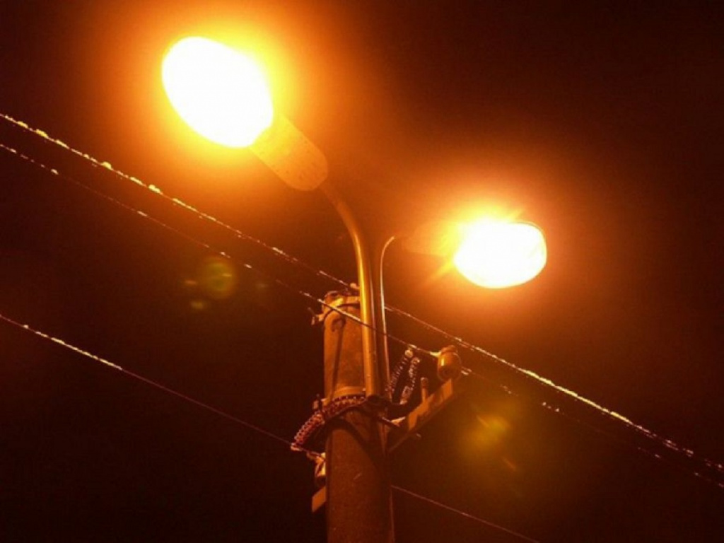 В Астрахани готовят открытый конкурс на модернизацию уличного освещения