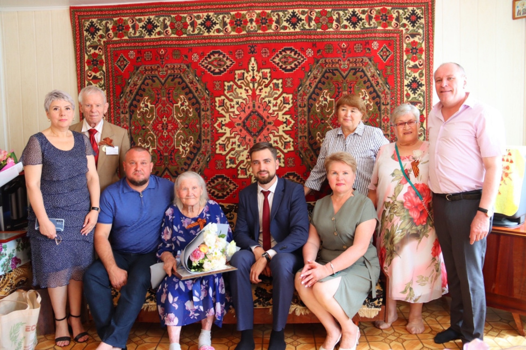 Учитель из Астрахани отпраздновала 100-летний юбилей