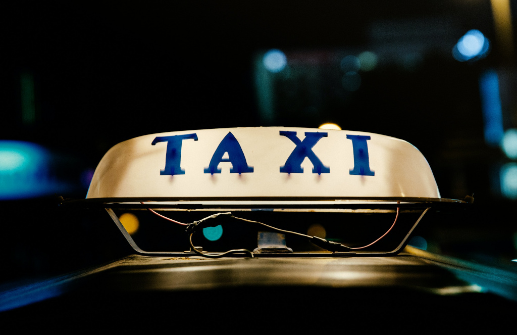 Роспотребнадзор назвал самые частые жалобы астраханцев на такси