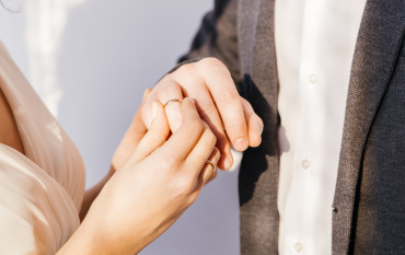 В День семьи 28 пар астраханцев связали себя узами брака