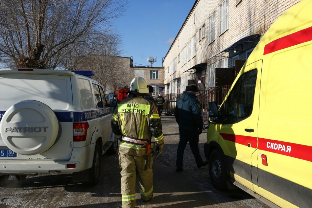 Названа предварительная причина пожара в инфекционной больнице в Астрахани