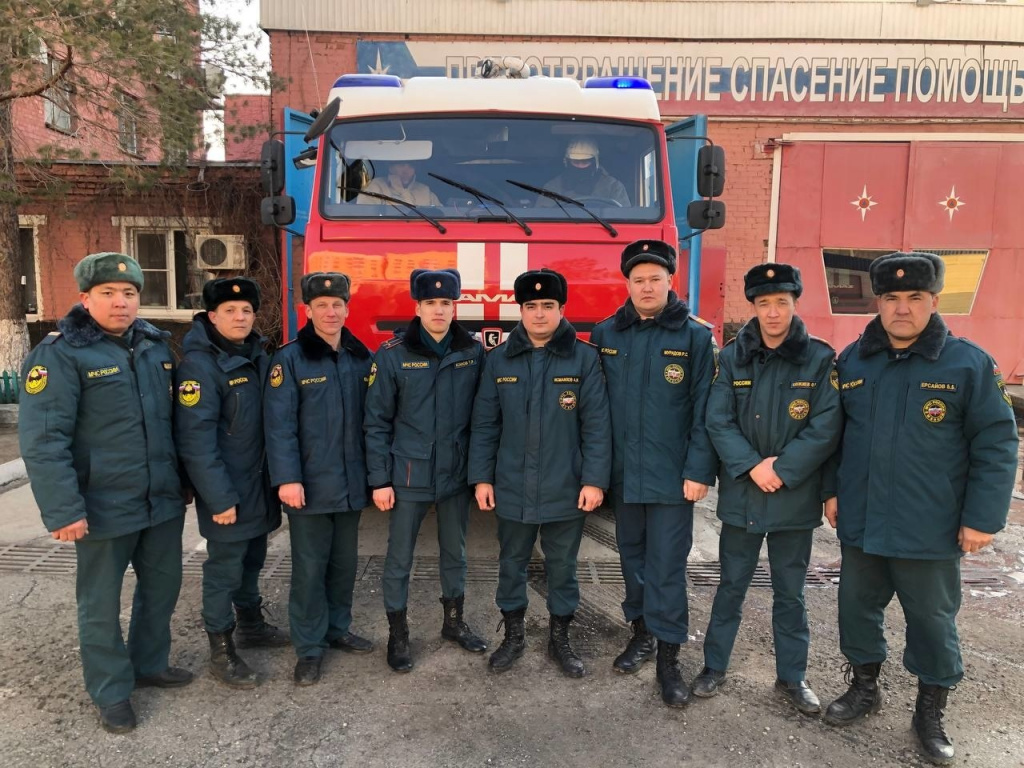 В Астрахани при пожаре на улице Софьи Перовской пострадал мужчина
