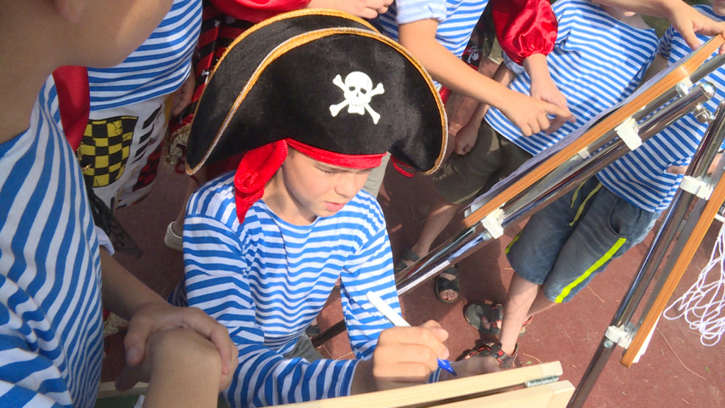 В Астрахани для детей, оставшихся без попечения родителей, организовали пиратский квест